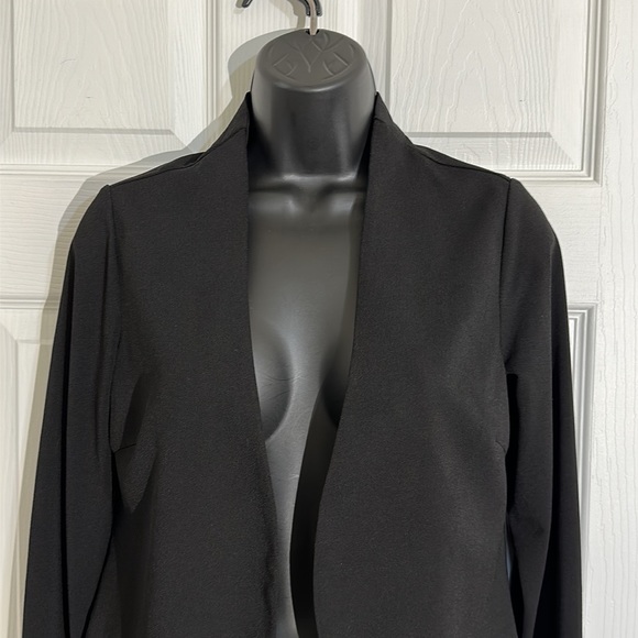 Adrianna Papell Black Bell Sleeve Open Front Asymmetrical Blazer Sz XS - Picture 3 of 12